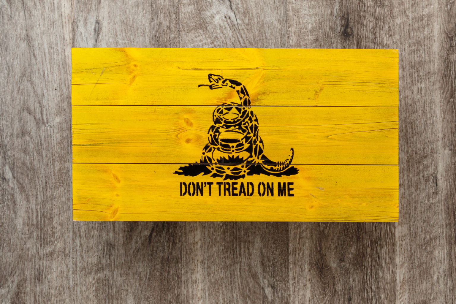 Don't tread on me wooden American flag wall art