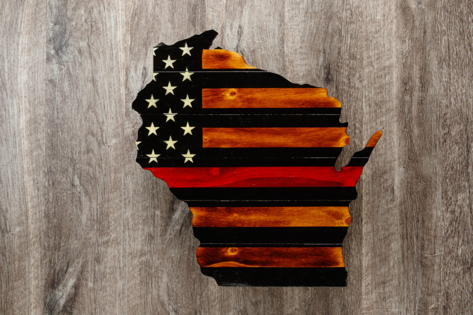Red line Wisconsin wooden American flag wall art
